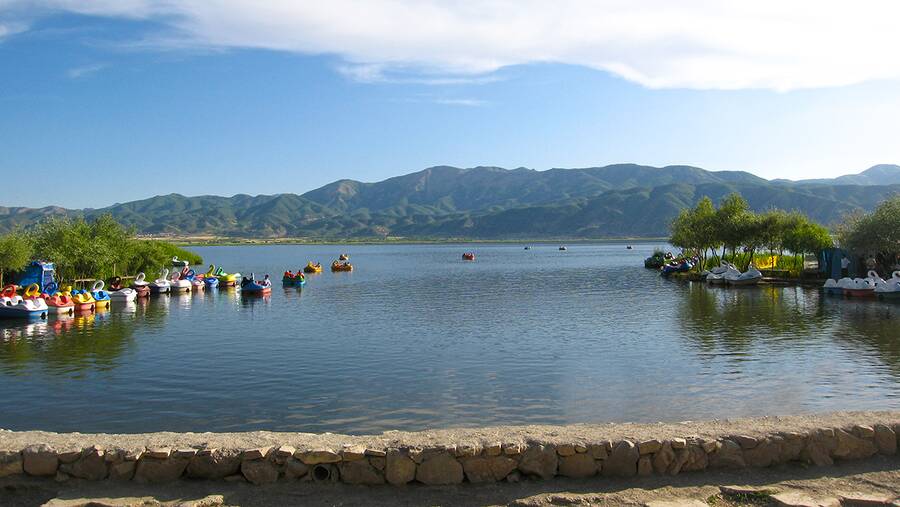 Zarivar Lake 